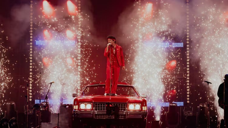 Bruno Mars, 24K Magic, Grenade and Talking to the Moon, 24K Magic World Tour in 2016, 2026 Grammy , Silk Sonic pizazz